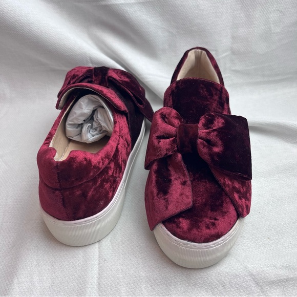 Alex and Alex Womens Babee Burgundy Velvet Slip On Sneakers Sz 7.5 - Picture 8 of 8